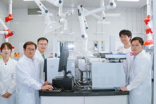 我國科研團隊首創程序化交流電合成新技術，為新興能源技術研發注入新動能